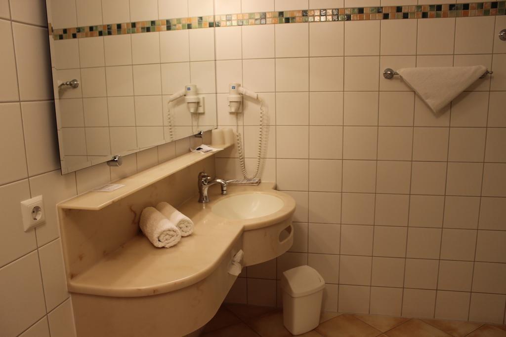 Genussgasthof & Hotel Beim Krutzler 하일리겐브런 객실 사진