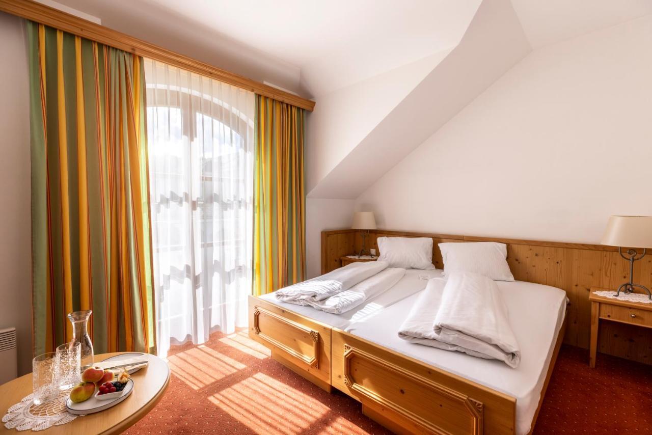 Genussgasthof & Hotel Beim Krutzler 하일리겐브런 외부 사진