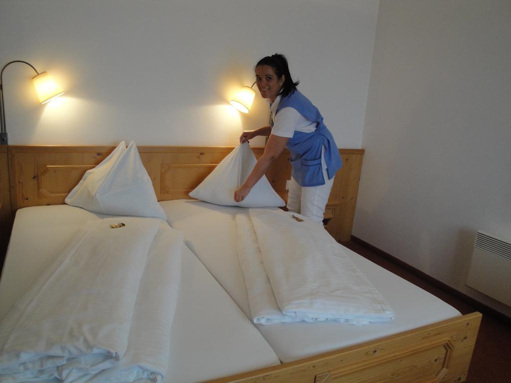 Genussgasthof & Hotel Beim Krutzler 하일리겐브런 외부 사진